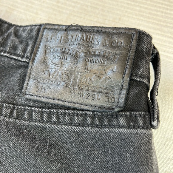 Levi's Men's 511 Mid Rise Slim Fit Jeans - Picture 14 of 16